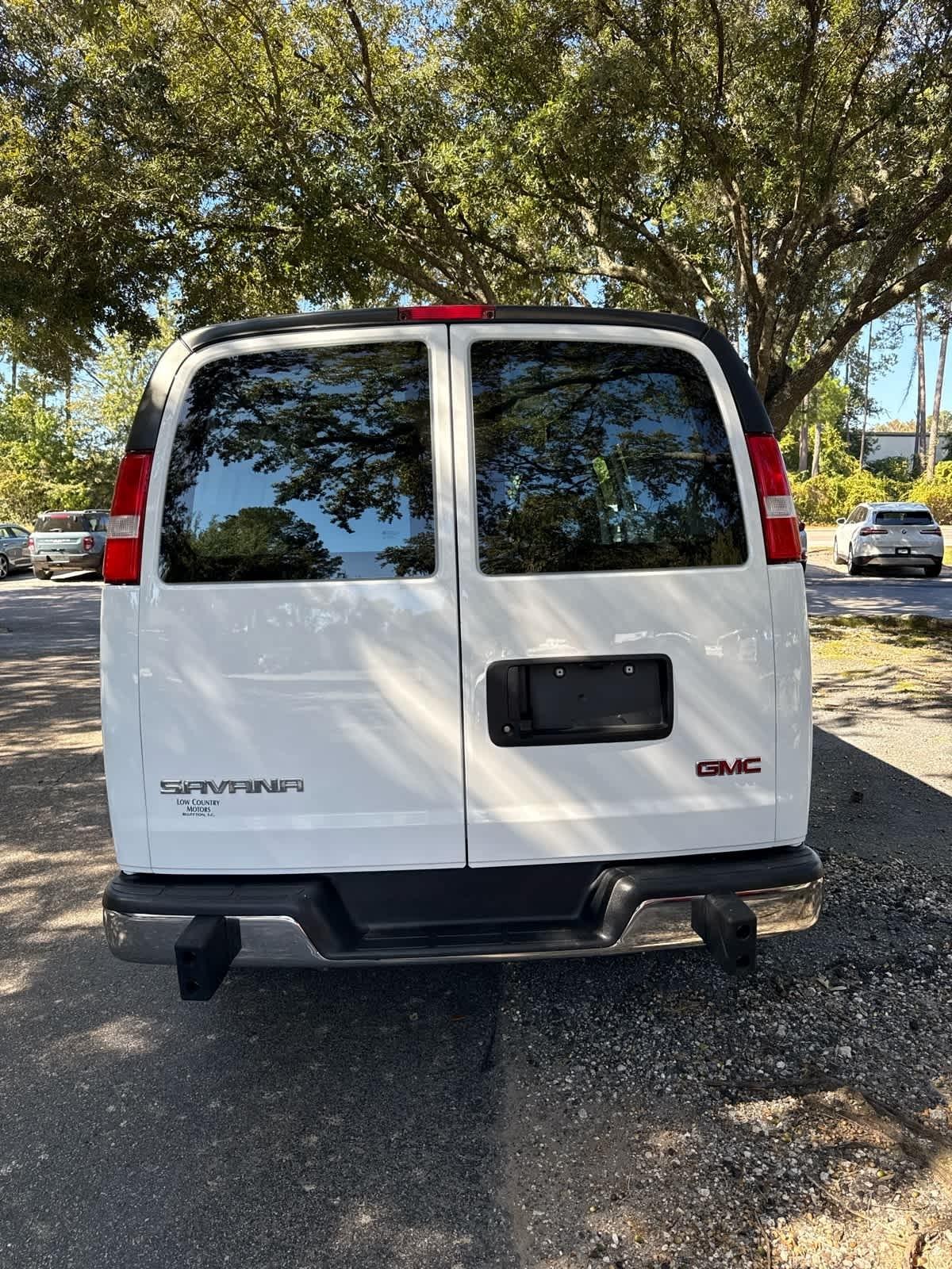 GMC Savana  2025