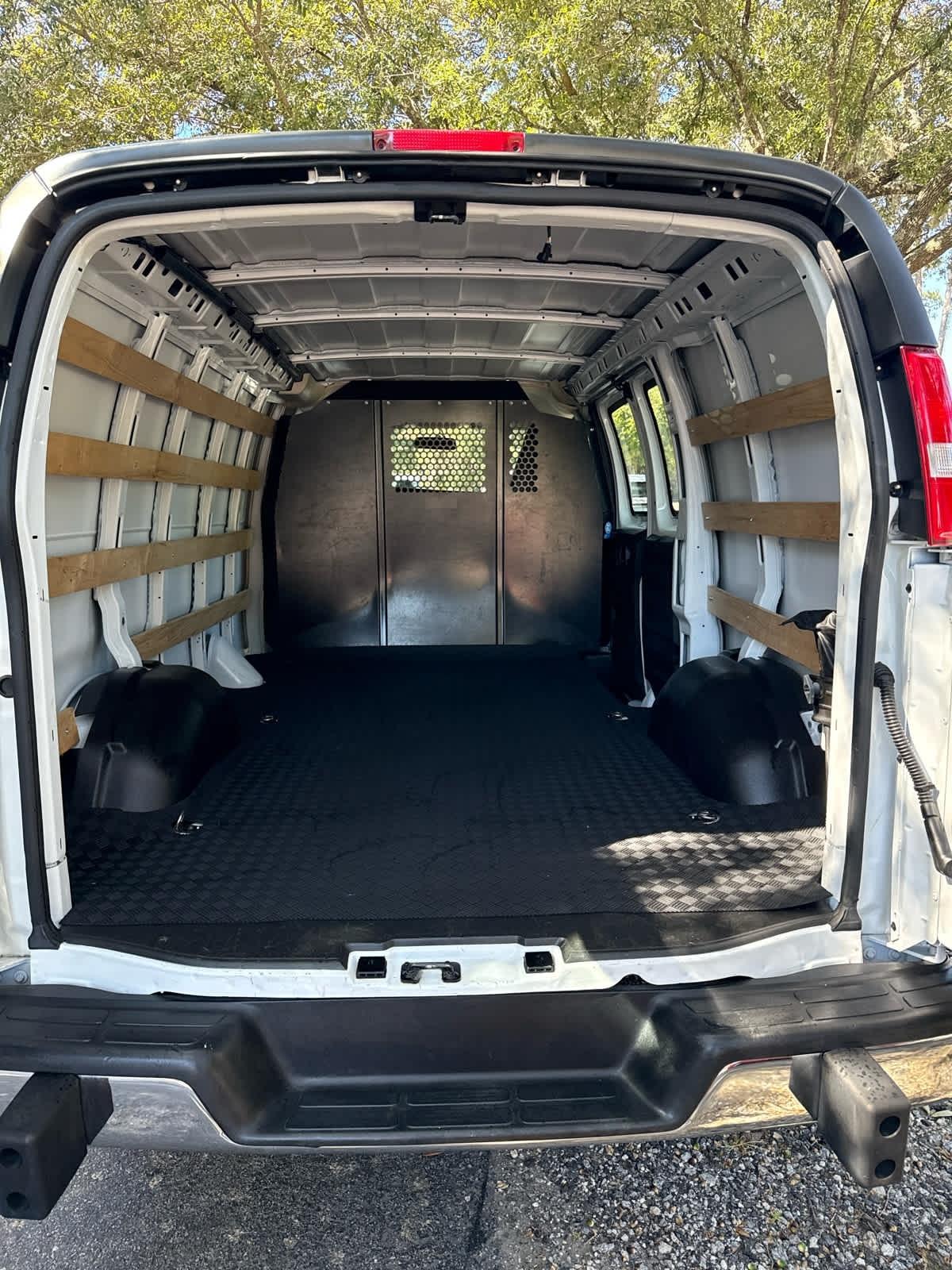 GMC Savana  2025