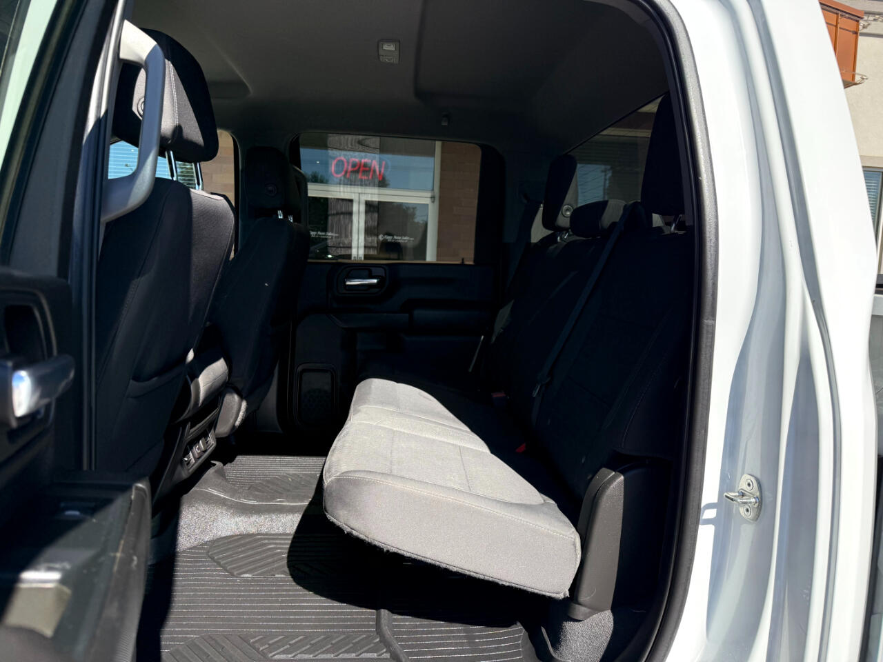 2023 Chevrolet Silverado 2500HD LT photo 4