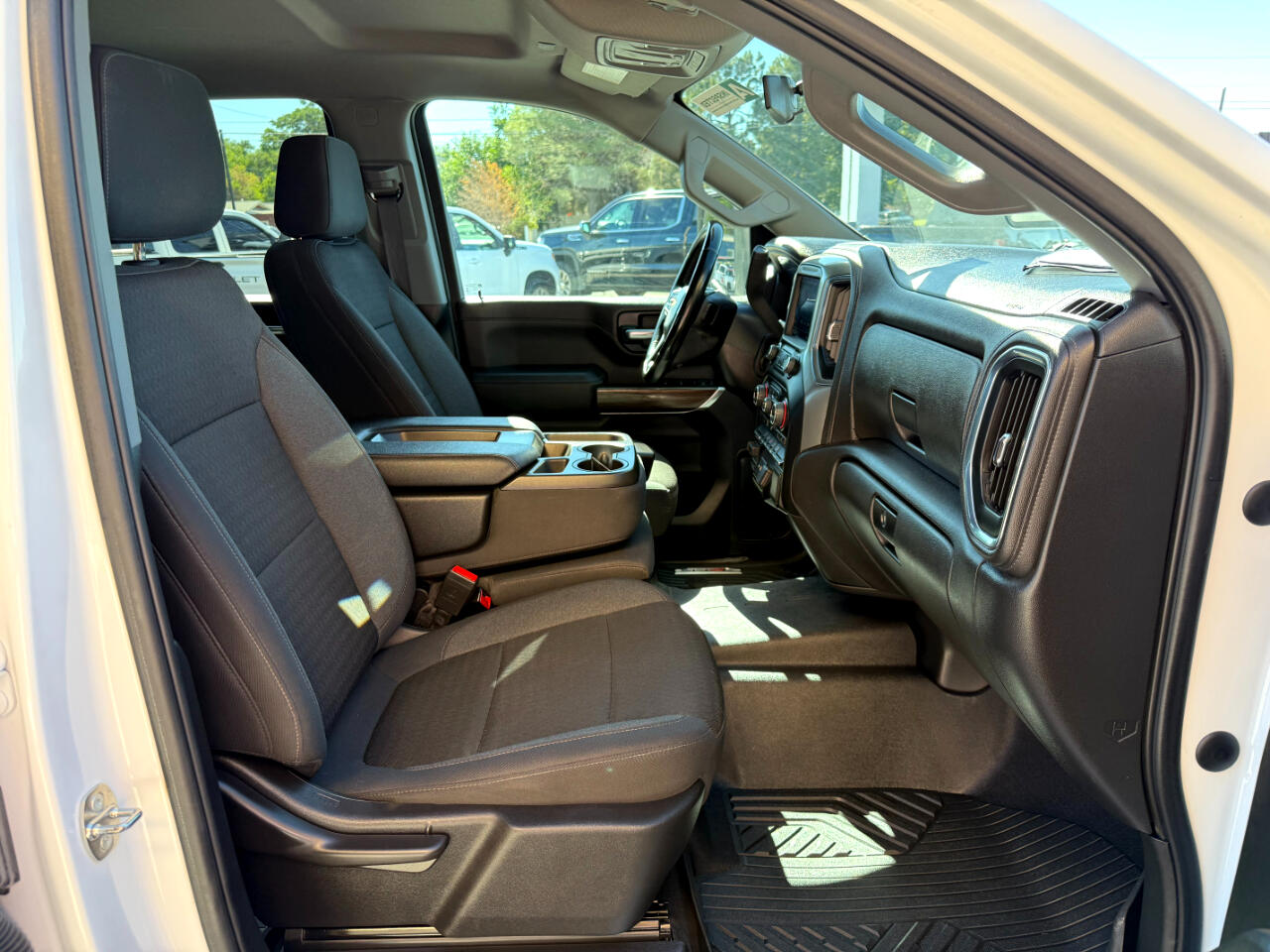 2023 Chevrolet Silverado 2500HD LT photo 5