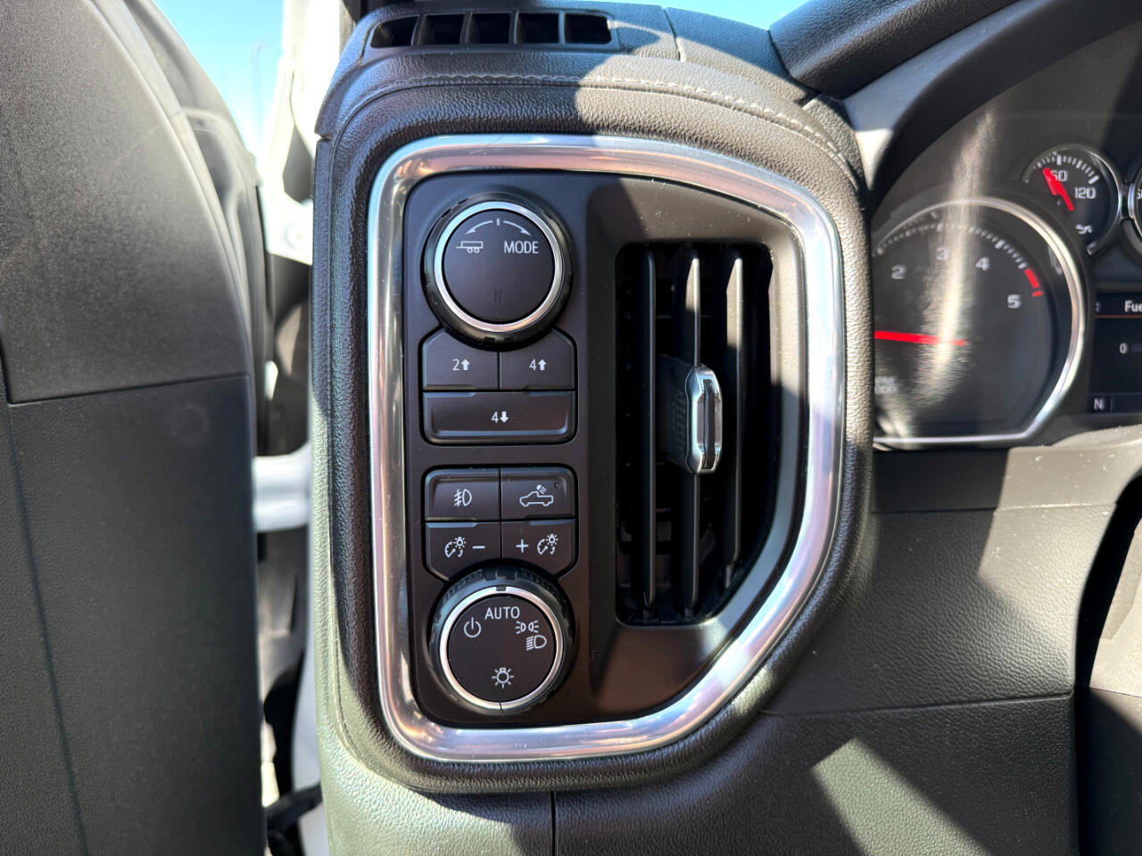 2023 Chevrolet Silverado 2500HD LT photo 11