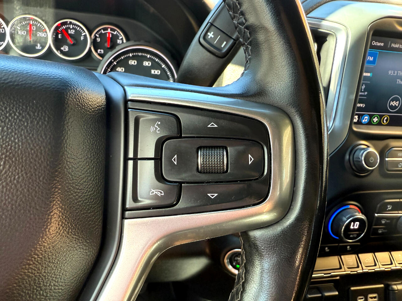 2023 Chevrolet Silverado 2500HD LT photo 17