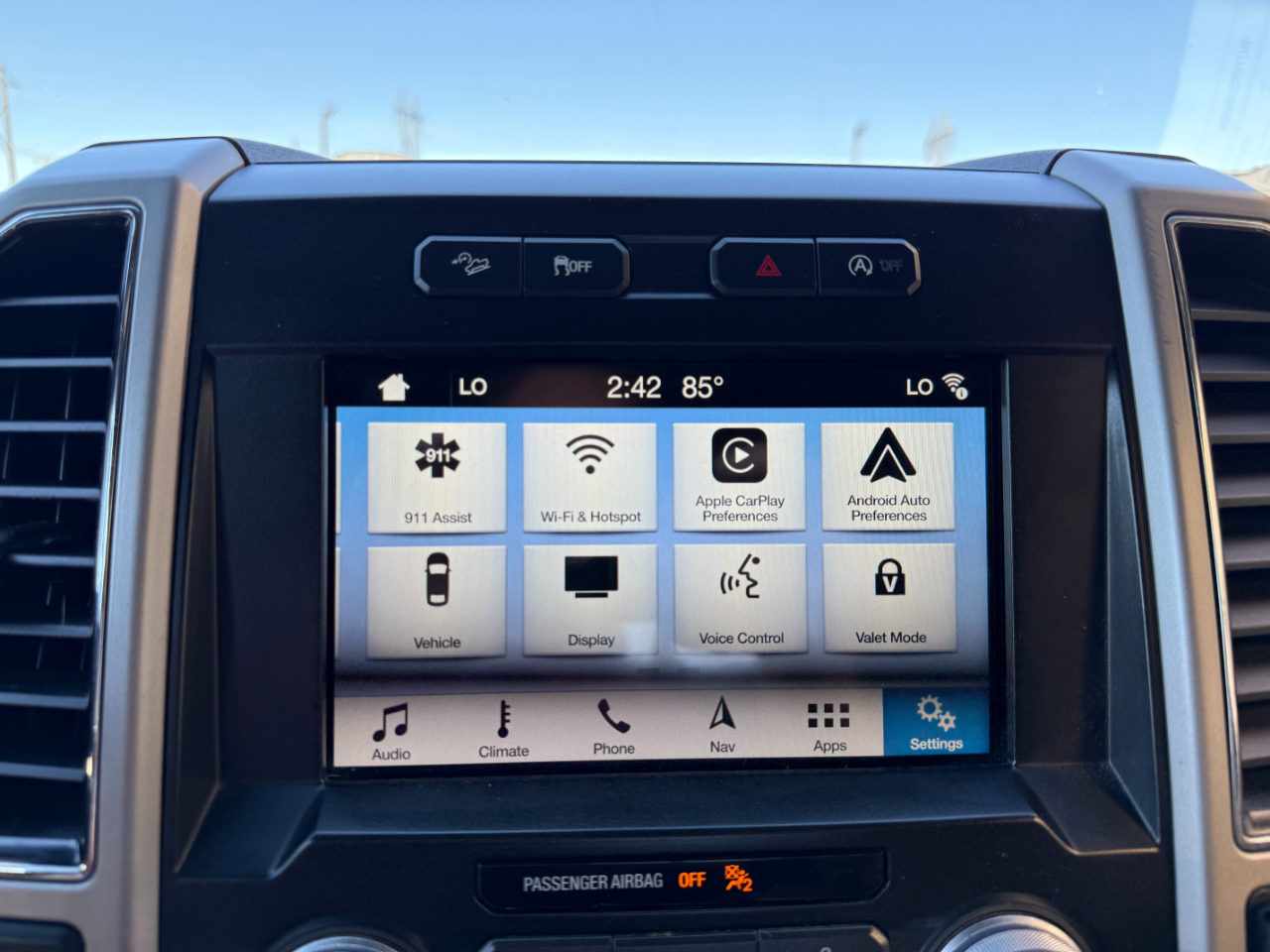 2018 Ford F-150 Lariat photo 19