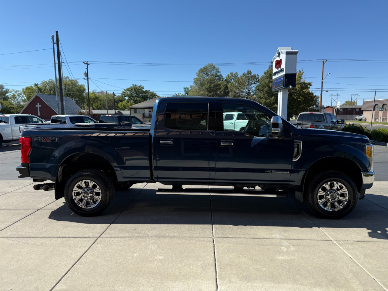 2017 Ford F-350 XLT photo 3