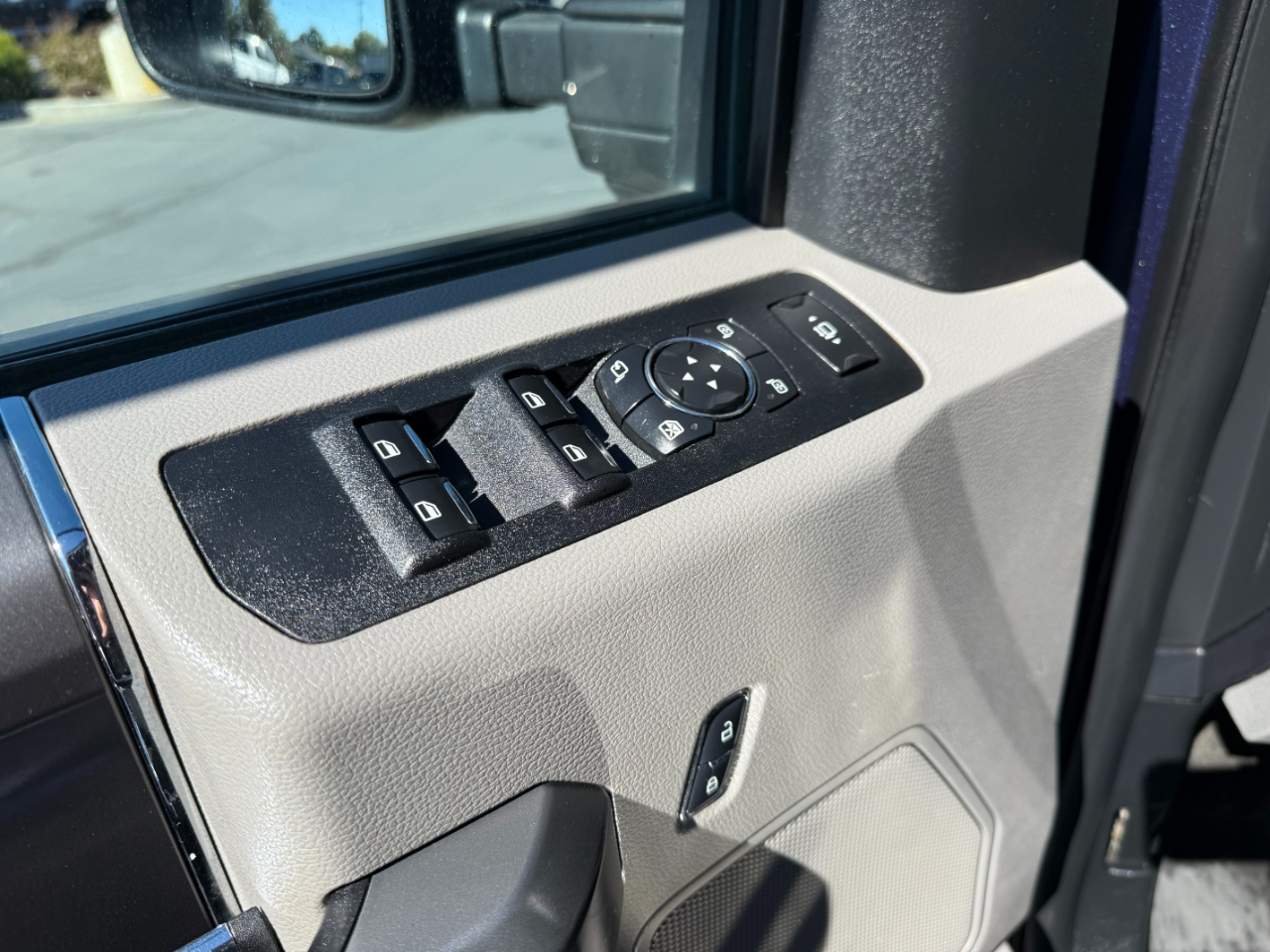 2017 Ford F-350 XLT photo 10