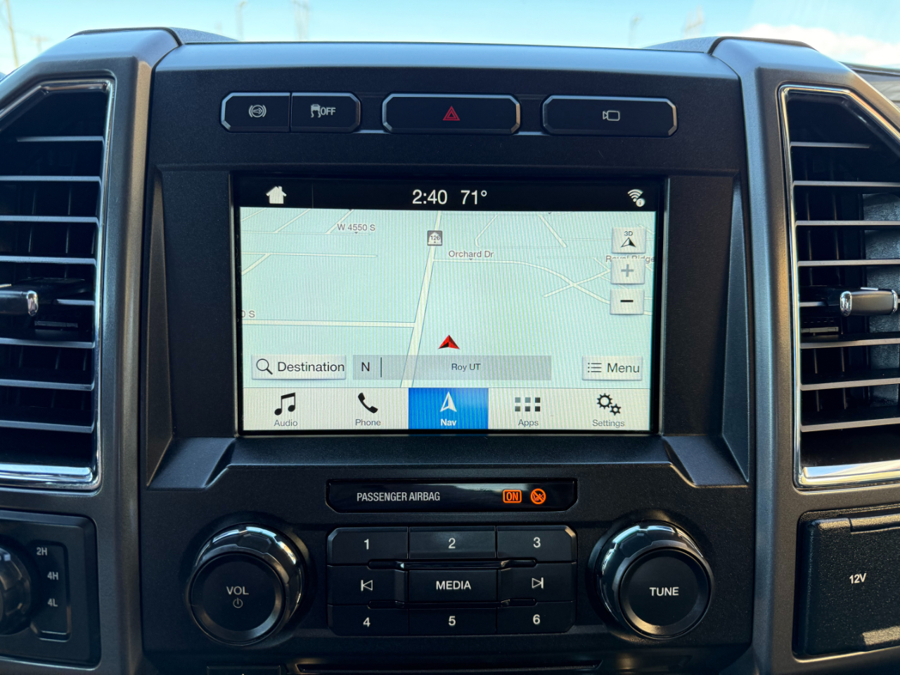 2017 Ford F-350 XLT photo 13