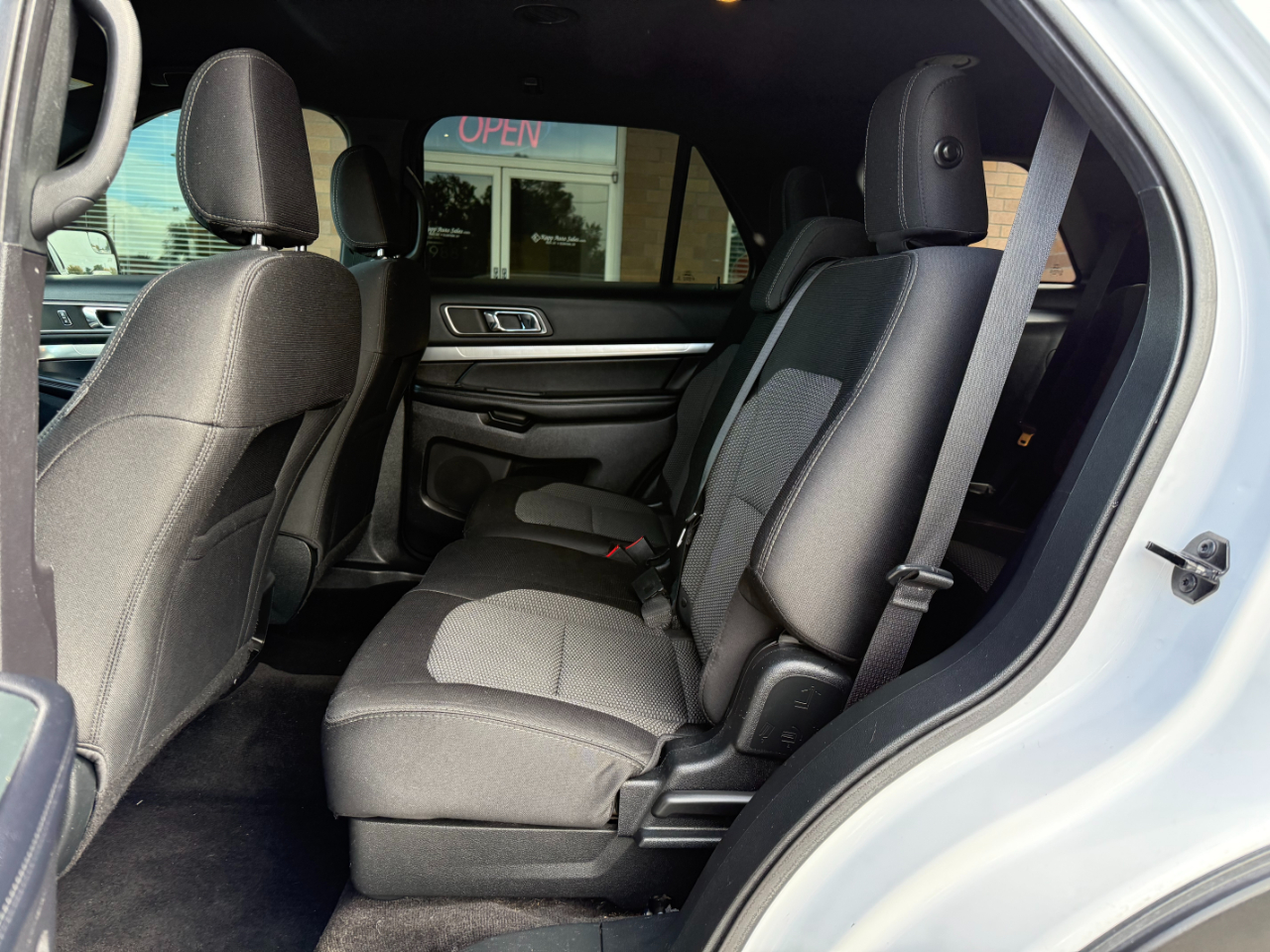 2018 Ford Explorer XLT photo 4
