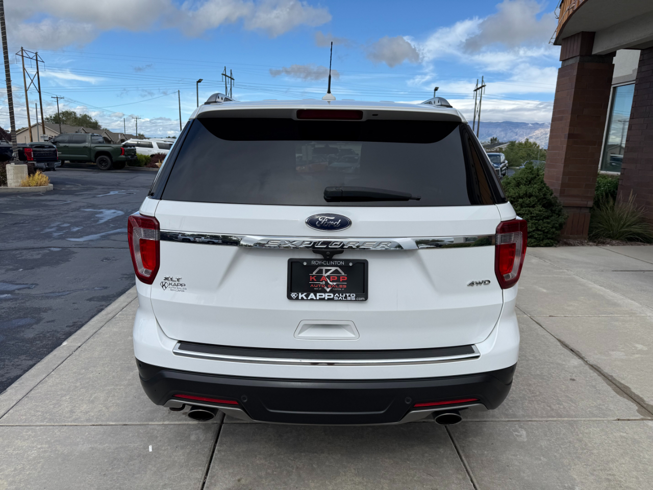 2018 Ford Explorer XLT photo 9