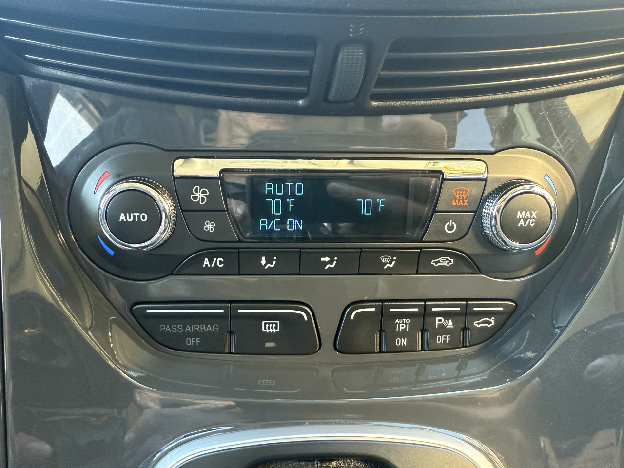 Ford Escape 4WD 4dr Titanium 2014 Ford Escape 4WD 4dr Titanium 2014