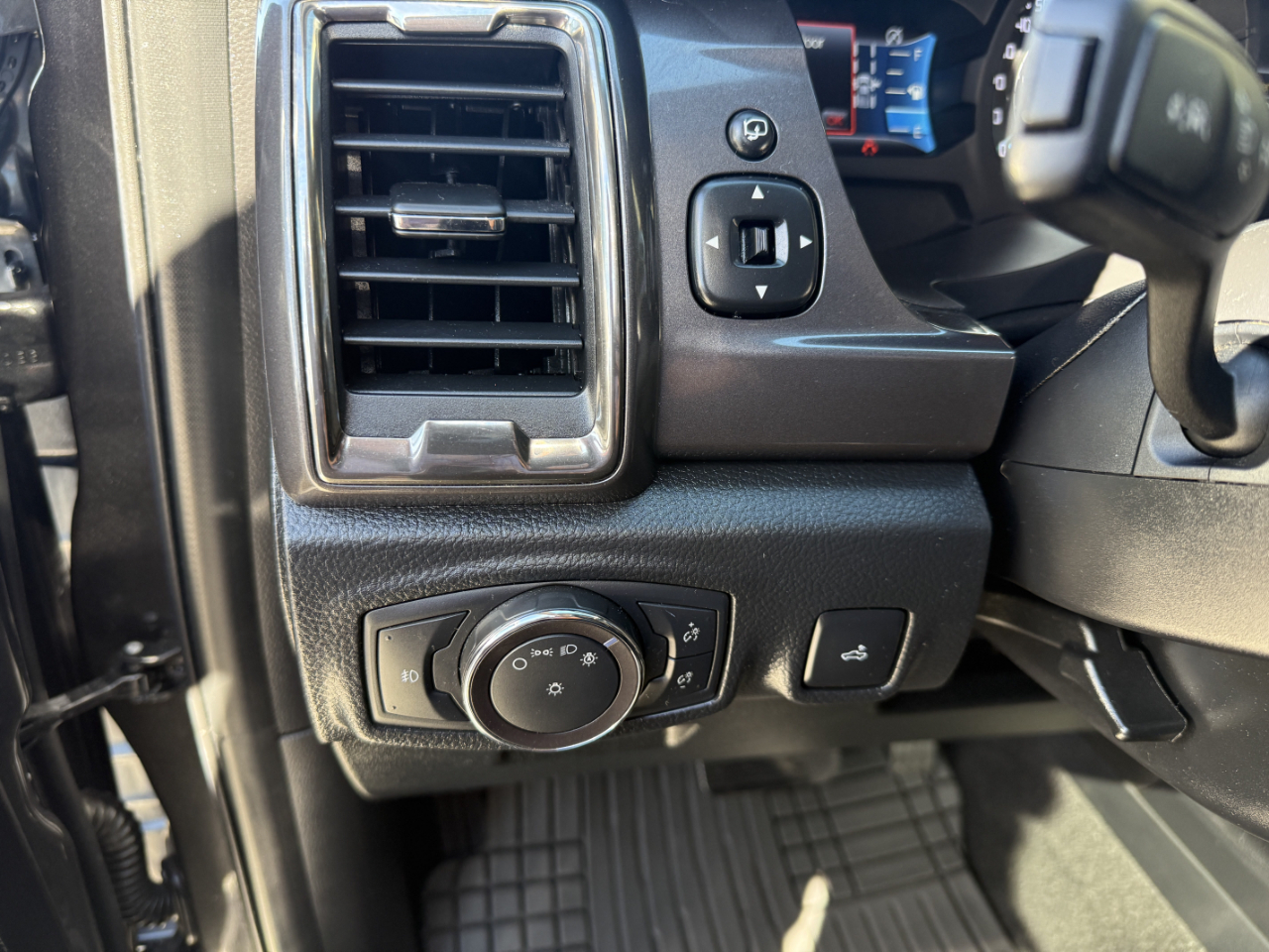 Ford Ranger LARIAT 4WD SuperCrew 5' Box 2019 Ford Ranger LARIAT 4WD SuperCrew 5' Box 2019
