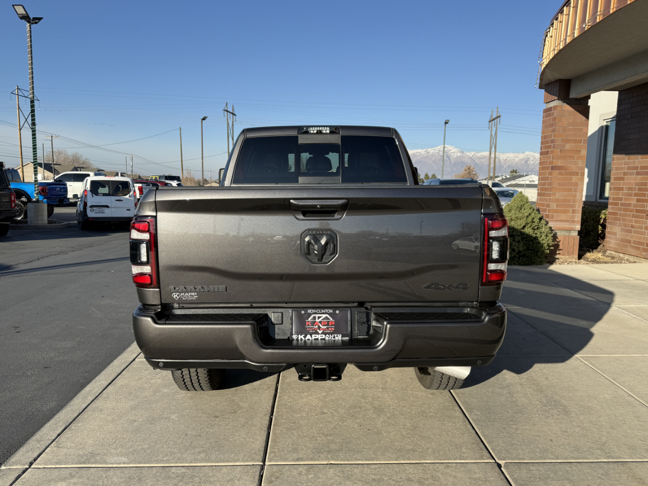 RAM 3500 Laramie 4x4 Mega Cab 6'4" Box 2024