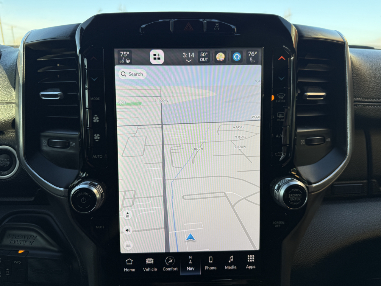 RAM 3500 Laramie 4x4 Mega Cab 6'4" Box 2024