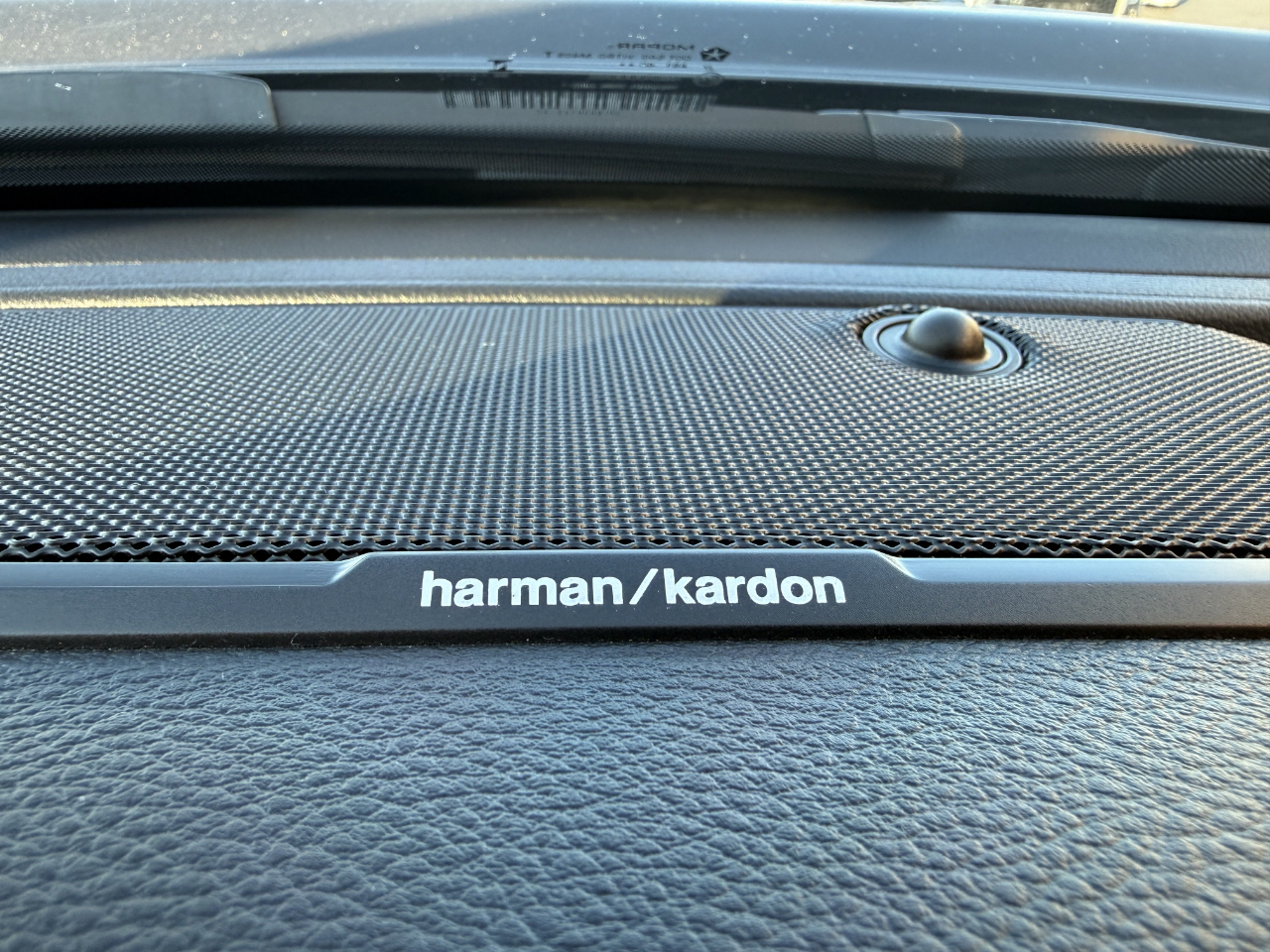 RAM 3500 Laramie 4x4 Mega Cab 6'4" Box 2024