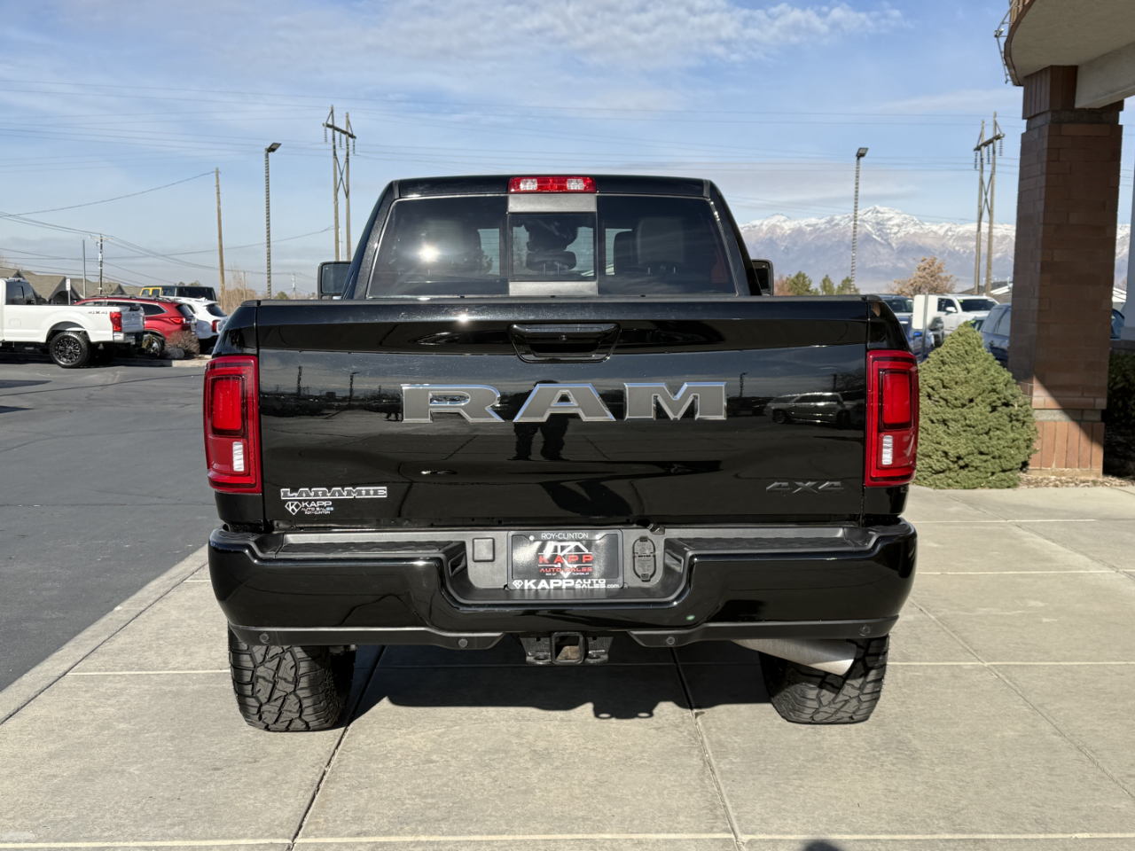 RAM 2500 Laramie 4x4 Crew Cab 6'4" Box 2025