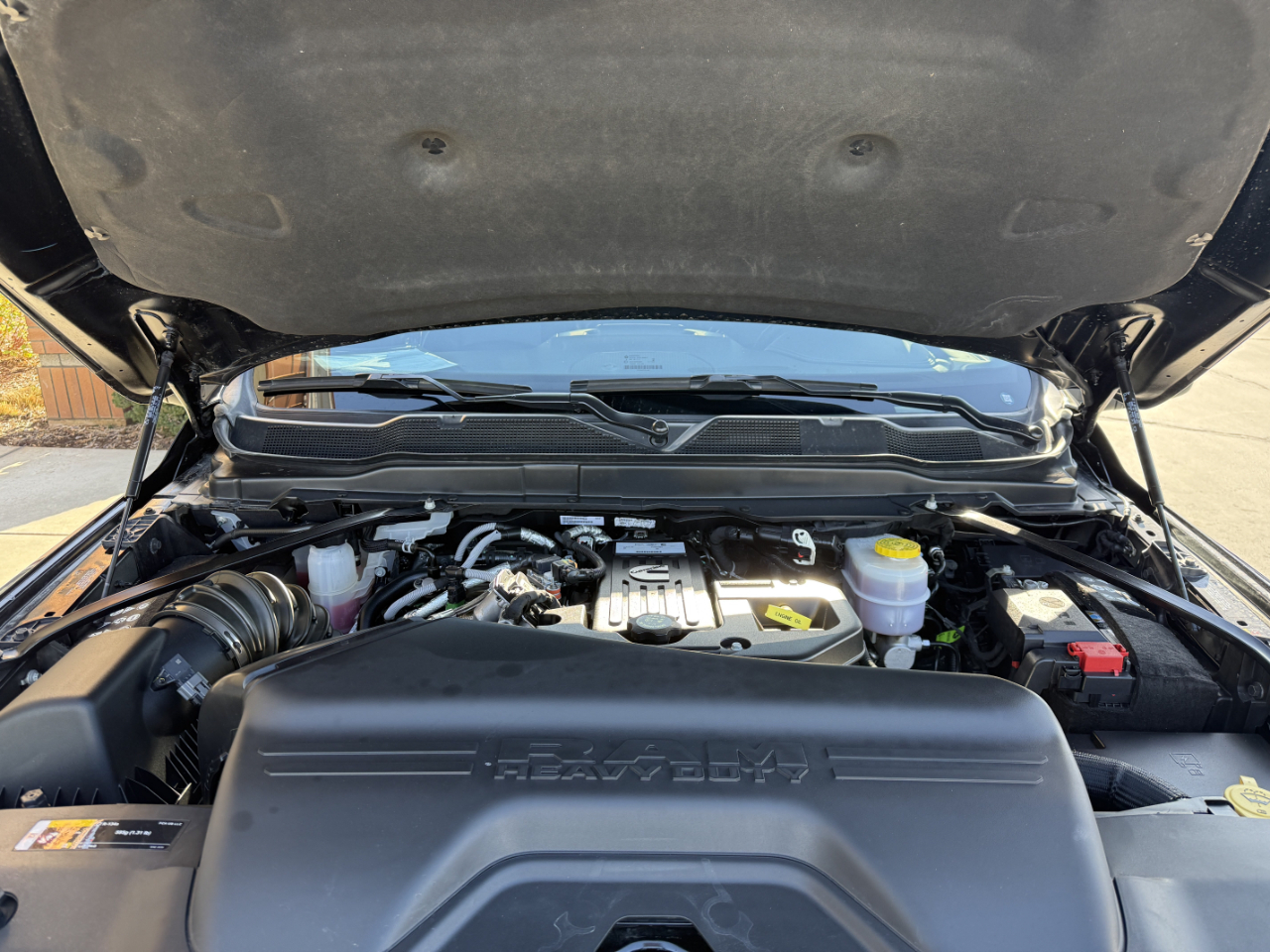 RAM 2500 Laramie 4x4 Crew Cab 6'4" Box 2025