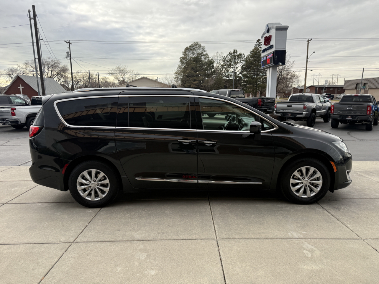 Chrysler Pacifica Touring L FWD 2018