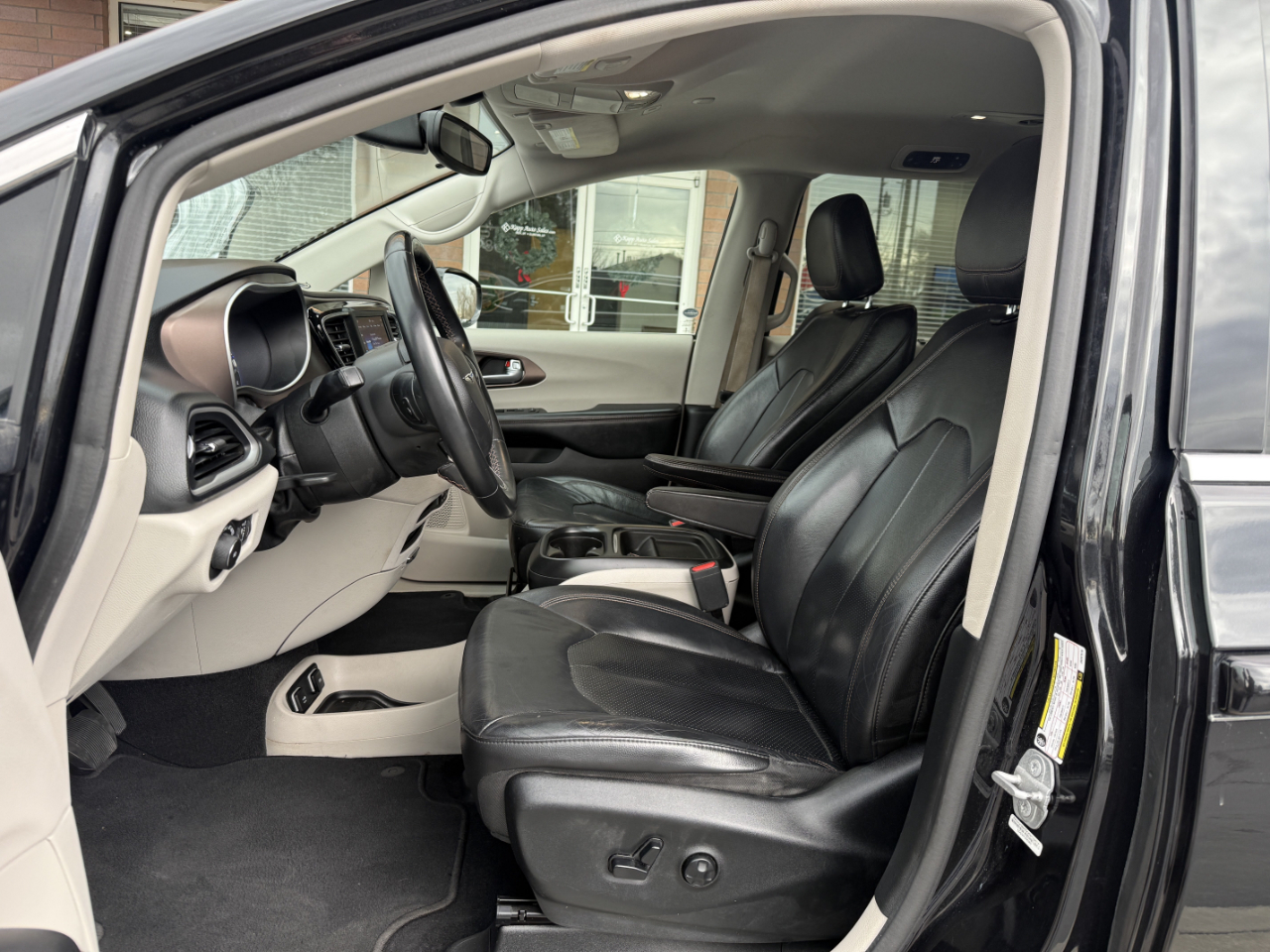 Chrysler Pacifica Touring L FWD 2018