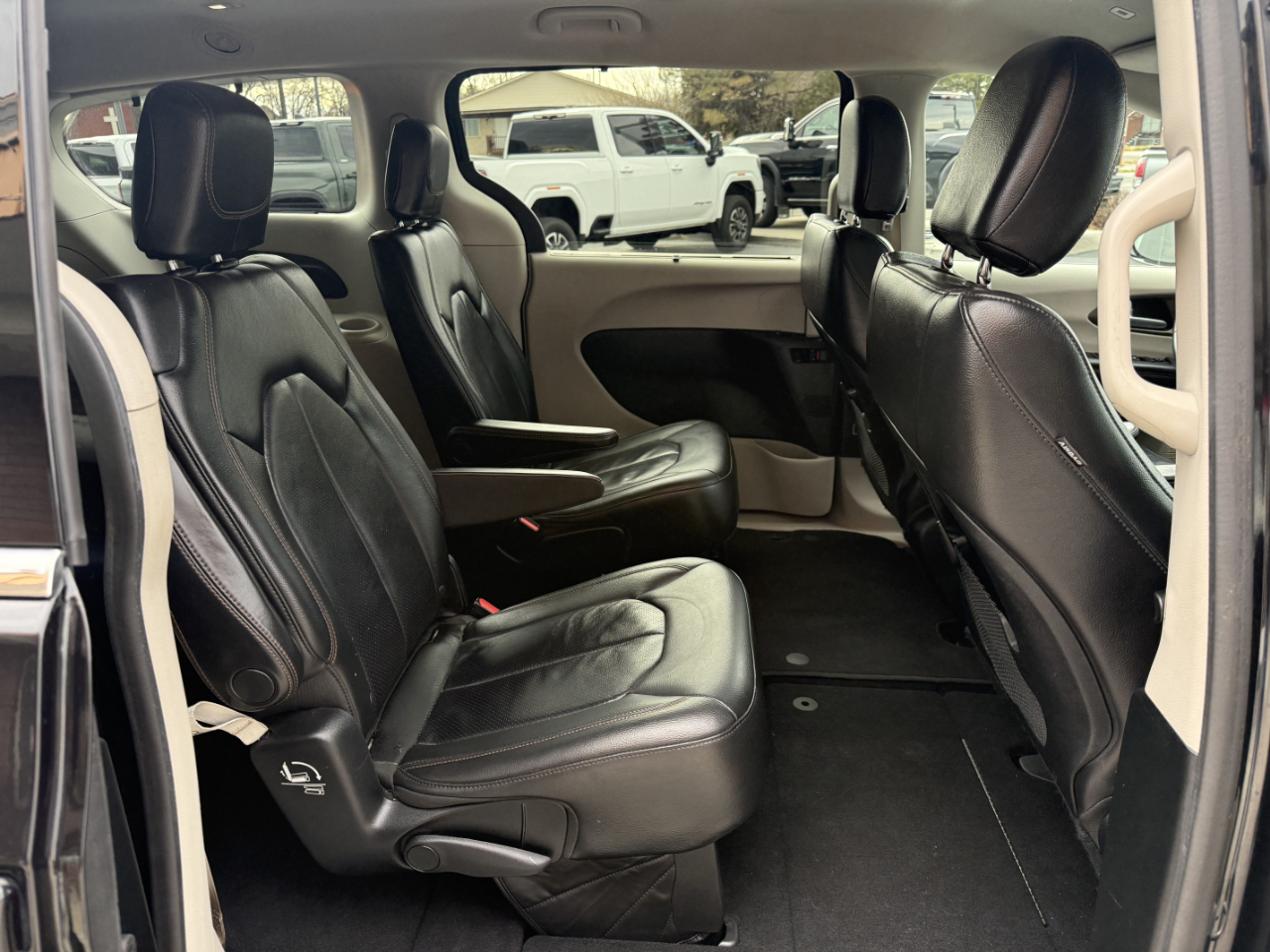 Chrysler Pacifica Touring L FWD 2018