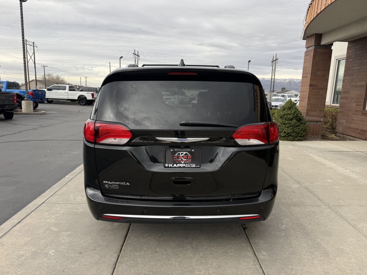 Chrysler Pacifica Touring L FWD 2018