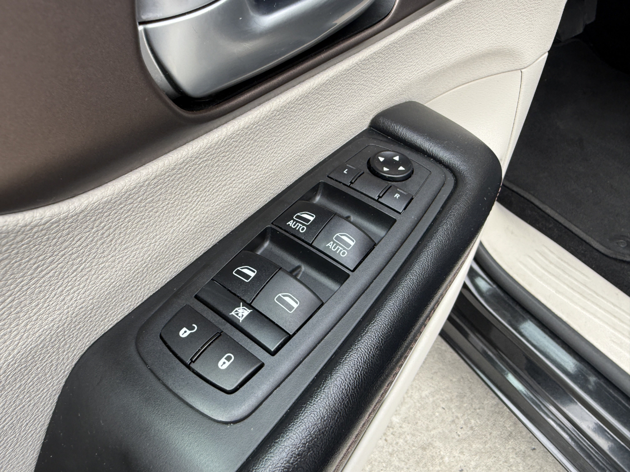 Chrysler Pacifica Touring L FWD 2018