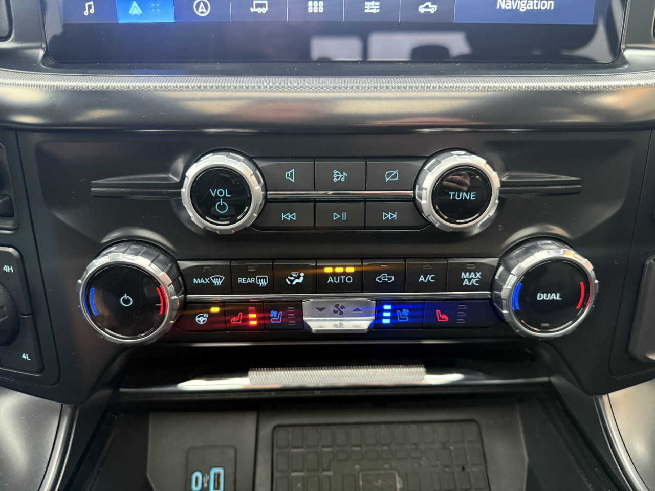 Ford F-150 Lariat 4WD SuperCrew 5.5' Box 2024