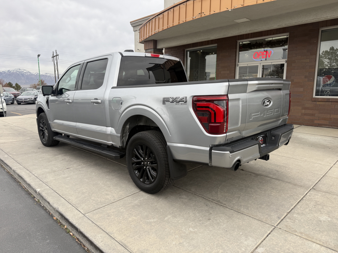 Ford F-150 Lariat 4WD SuperCrew 5.5' Box 2024