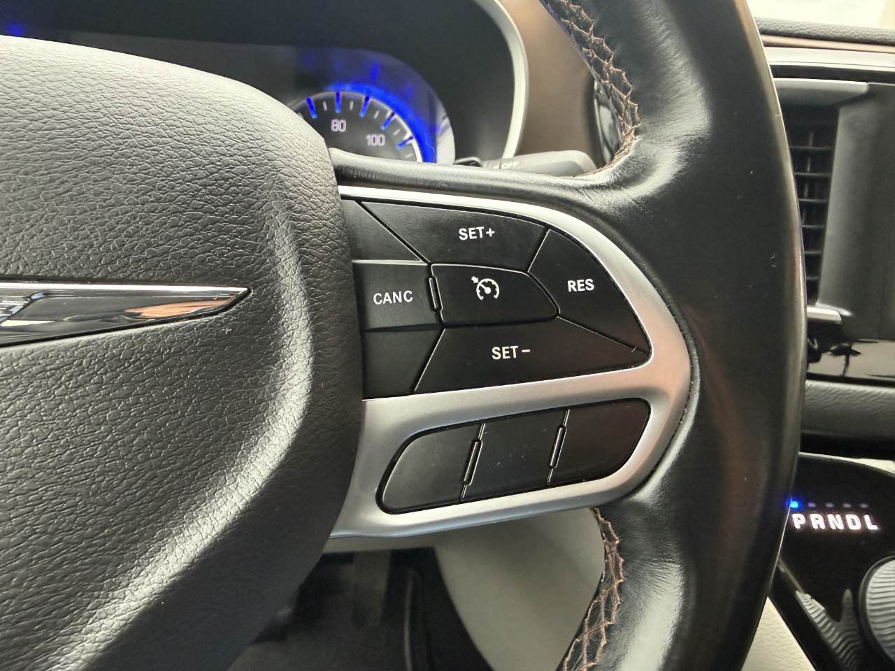 Chrysler Pacifica Touring L FWD 2018