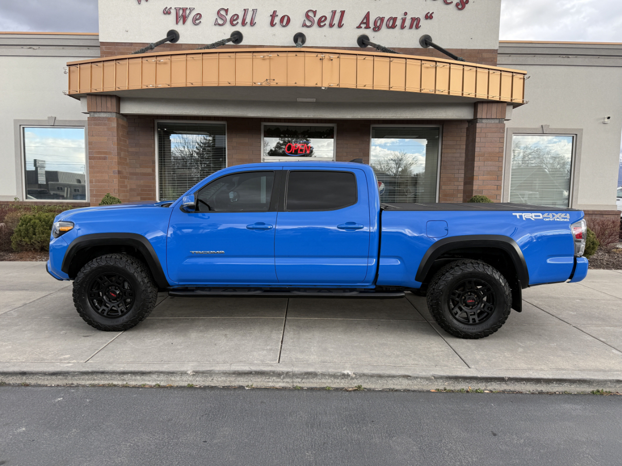 Toyota Tacoma 4WD TRD Off Road Double Cab 6' Bed V6 AT (Natl) 2020
