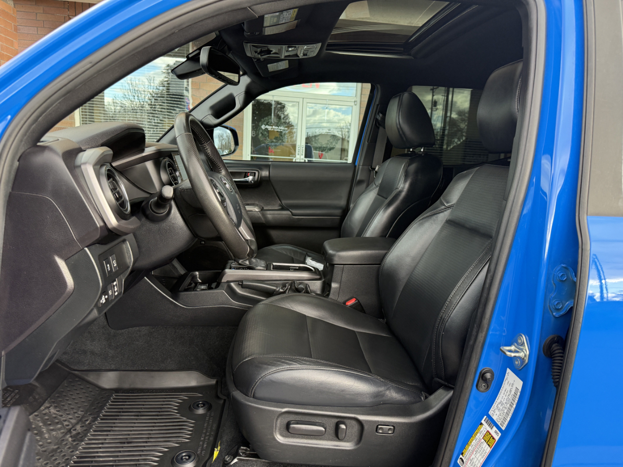 Toyota Tacoma 4WD TRD Off Road Double Cab 6' Bed V6 AT (Natl) 2020