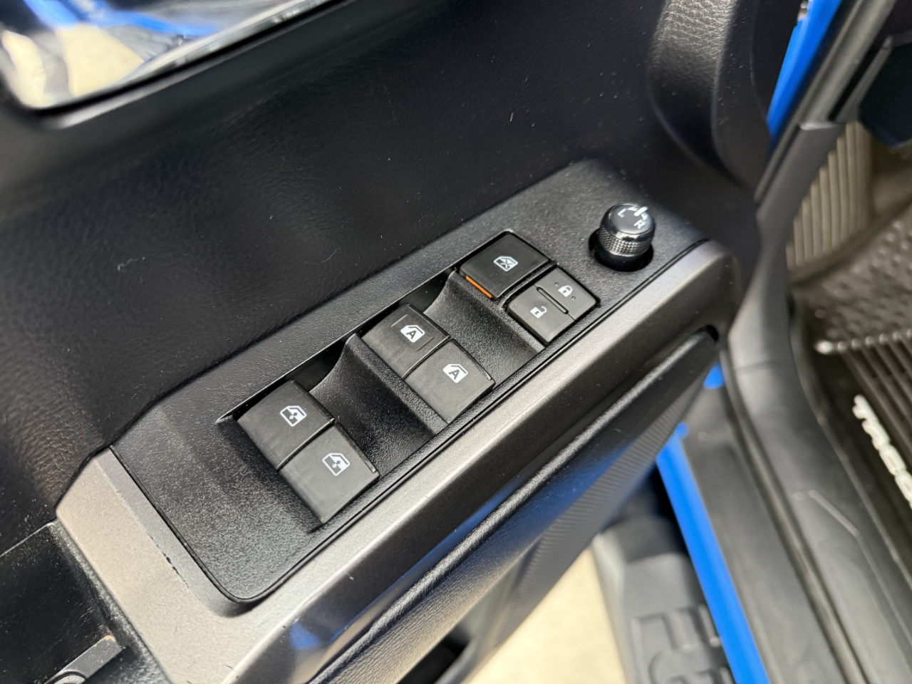 Toyota Tacoma 4WD TRD Off Road Double Cab 6' Bed V6 AT (Natl) 2020