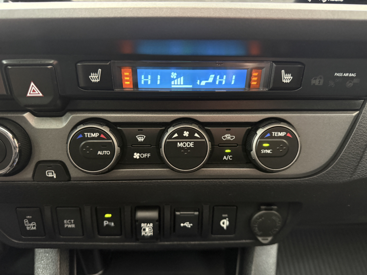 Toyota Tacoma 4WD TRD Off Road Double Cab 6' Bed V6 AT (Natl) 2020