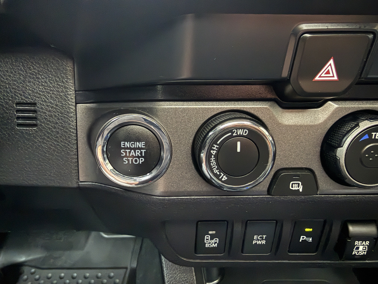 Toyota Tacoma 4WD TRD Off Road Double Cab 6' Bed V6 AT (Natl) 2020