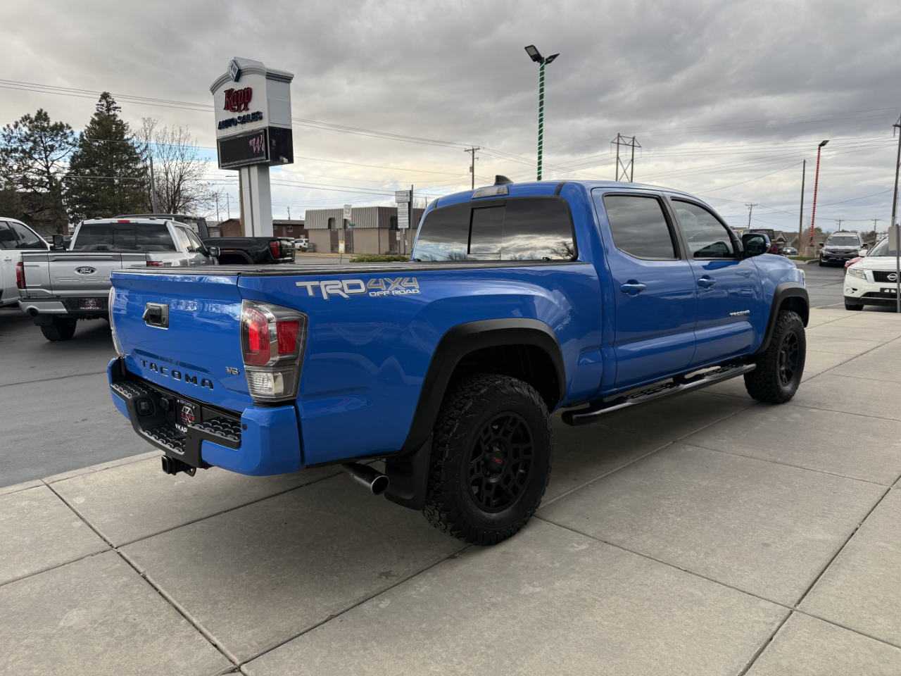 Toyota Tacoma 4WD TRD Off Road Double Cab 6' Bed V6 AT (Natl) 2020
