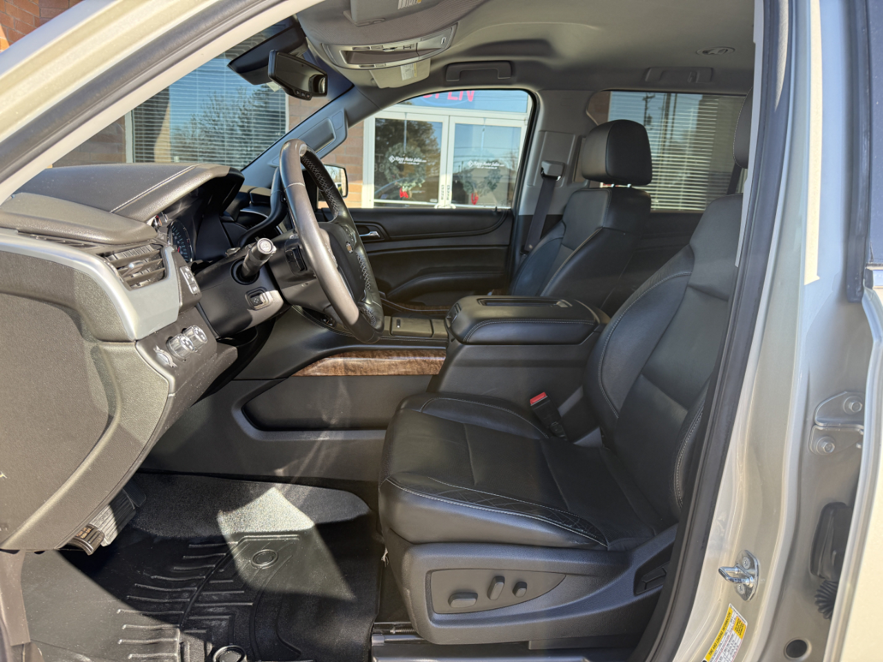 Chevrolet Suburban 4WD 4dr 1500 LTZ 2016