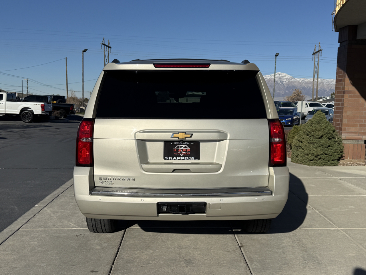 Chevrolet Suburban 4WD 4dr 1500 LTZ 2016