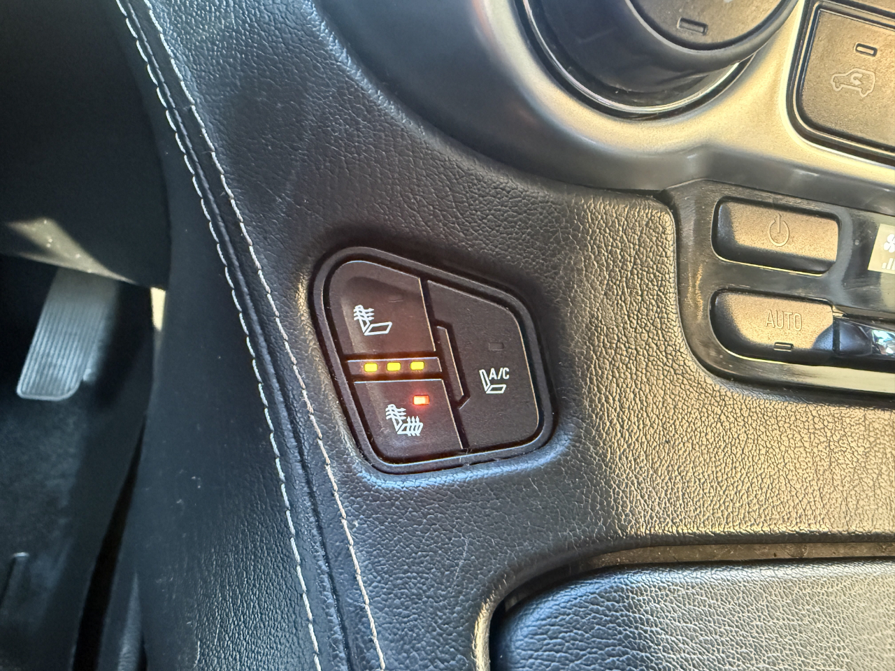 Chevrolet Suburban 4WD 4dr 1500 LTZ 2016