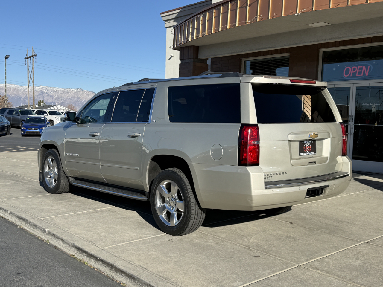 Chevrolet Suburban 4WD 4dr 1500 LTZ 2016