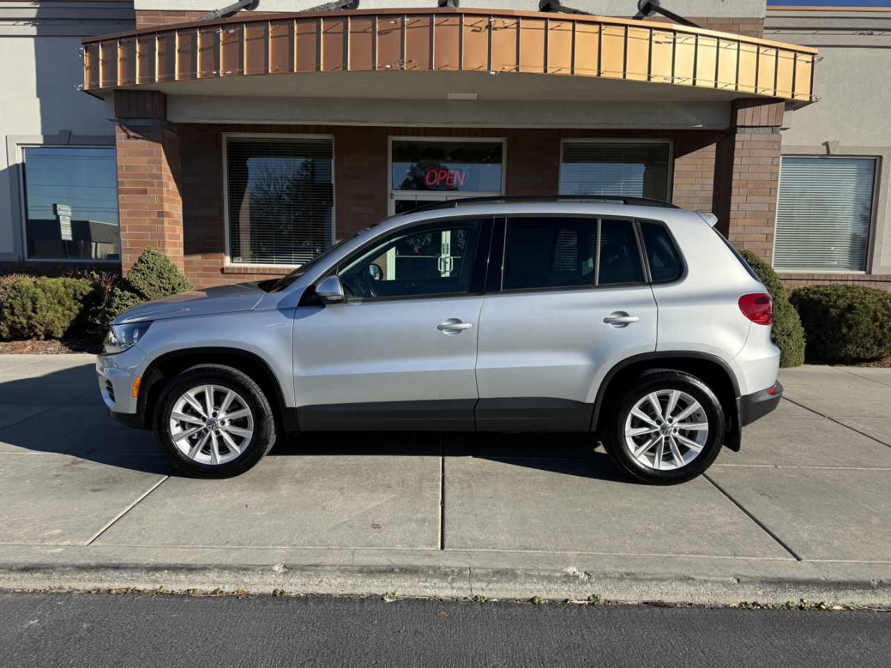 Volkswagen Tiguan 4MOTION 4dr Auto SE 2015