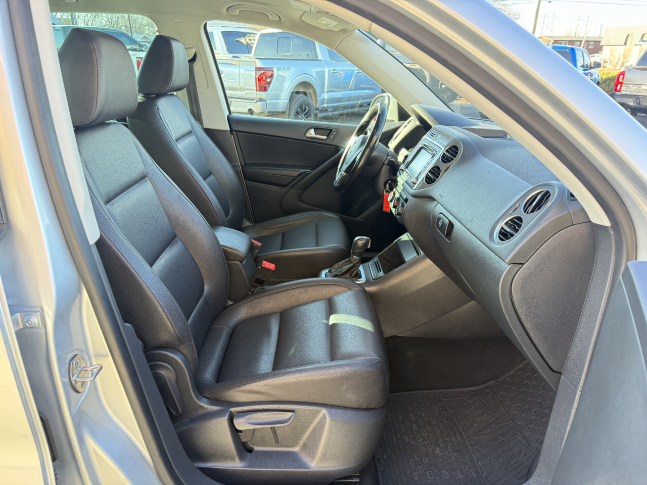 Volkswagen Tiguan 4MOTION 4dr Auto SE 2015