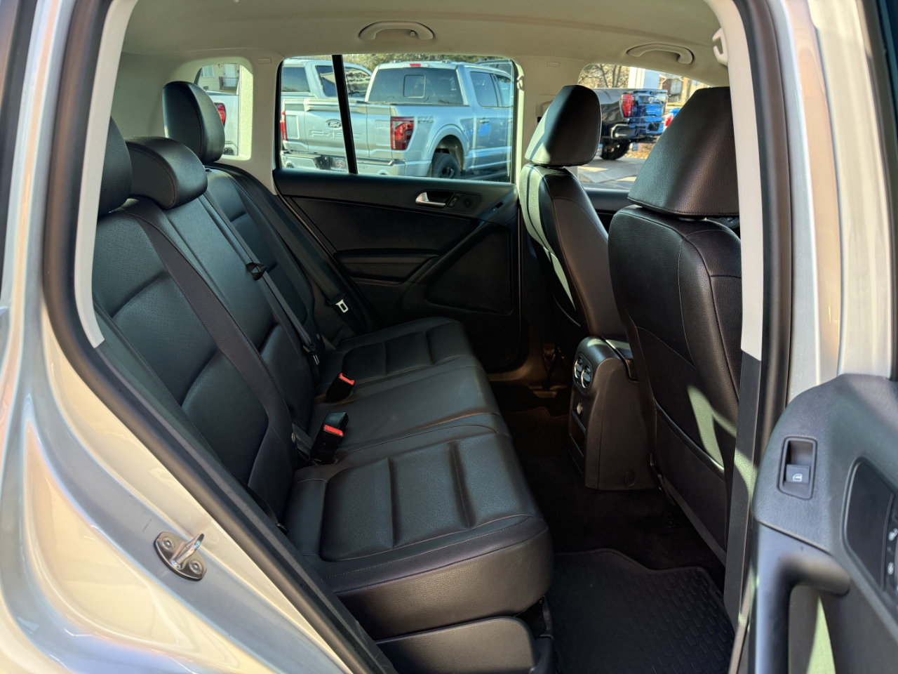 Volkswagen Tiguan 4MOTION 4dr Auto SE 2015