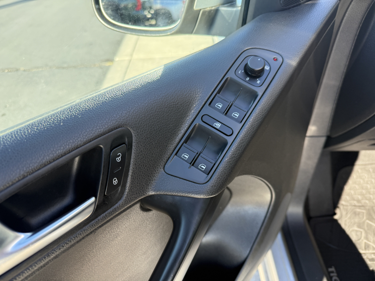 Volkswagen Tiguan 4MOTION 4dr Auto SE 2015