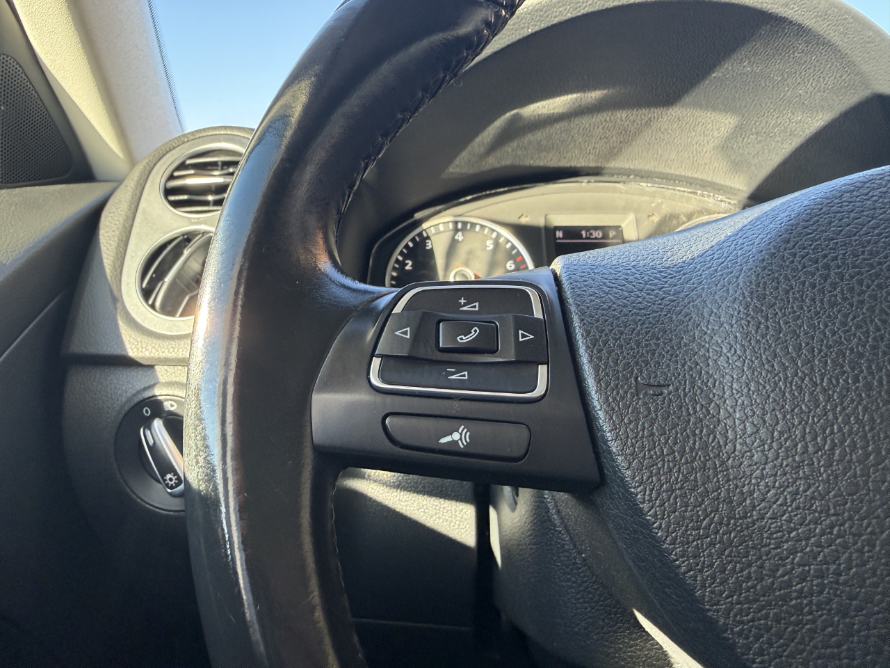 Volkswagen Tiguan 4MOTION 4dr Auto SE 2015