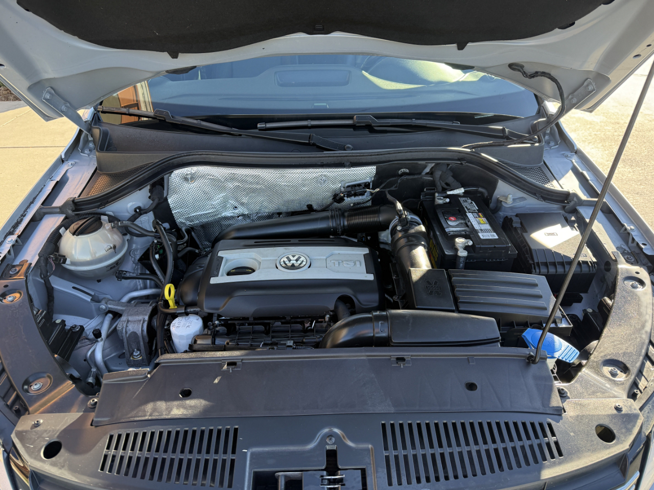 Volkswagen Tiguan 4MOTION 4dr Auto SE 2015