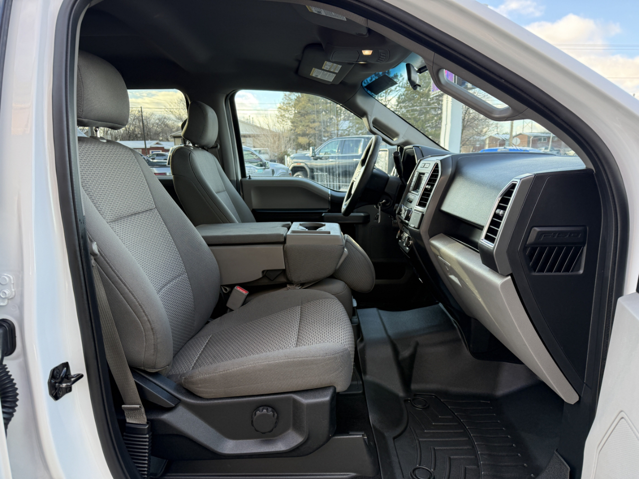 Ford F-150 4WD SuperCrew 157" XLT 2016