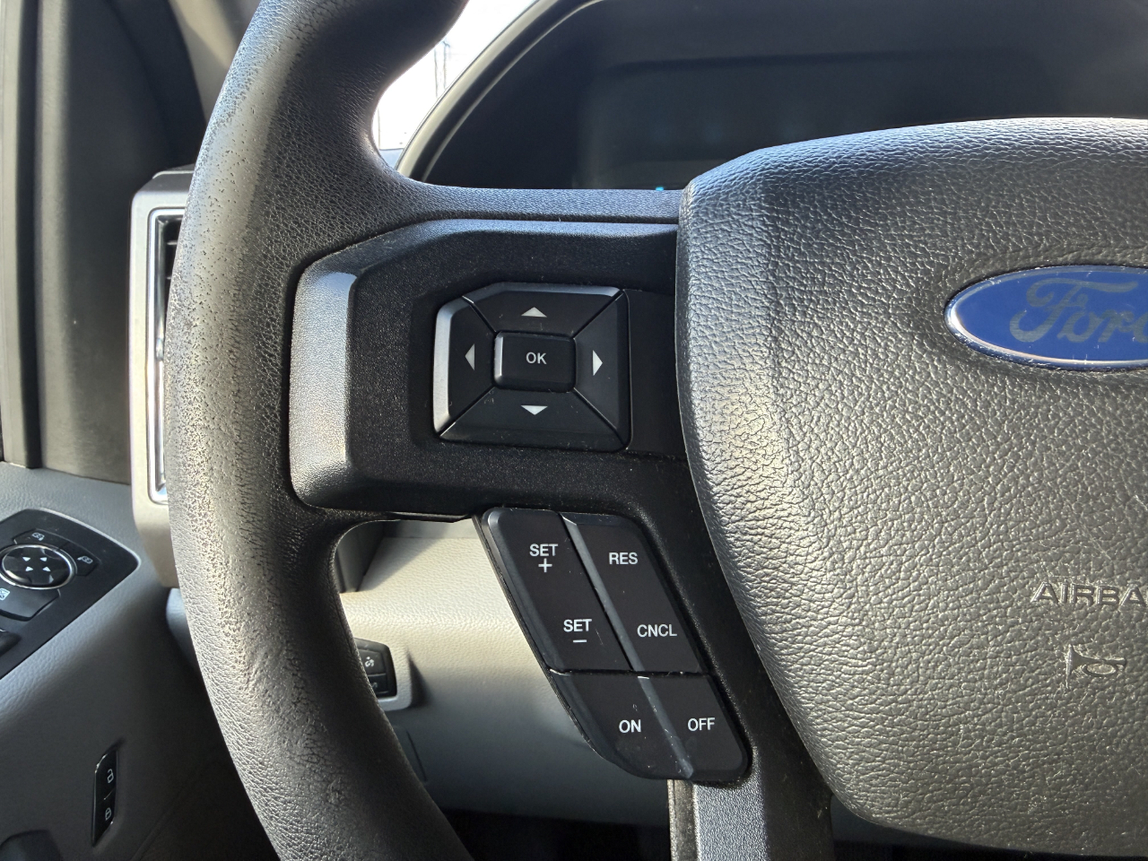 Ford F-150 4WD SuperCrew 157" XLT 2016