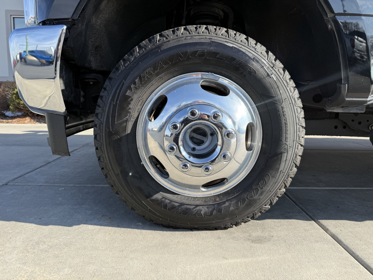 Ford Super Duty F-350 DRW Lariat 4WD Crew Cab 8' Box 2018