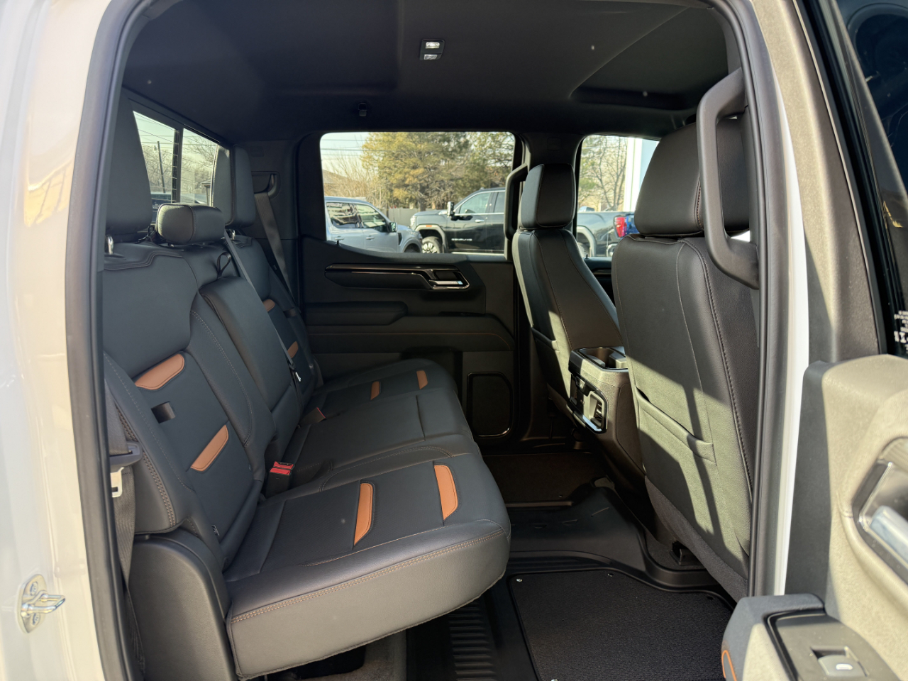 GMC Sierra 1500 4WD Crew Cab 147" AT4 2025