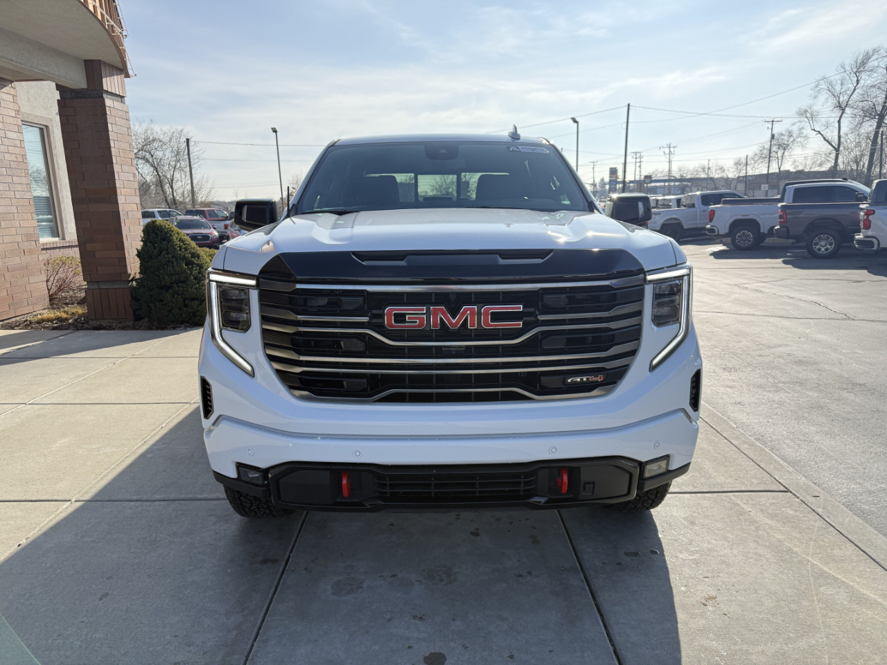 GMC Sierra 1500 4WD Crew Cab 147" AT4 2025