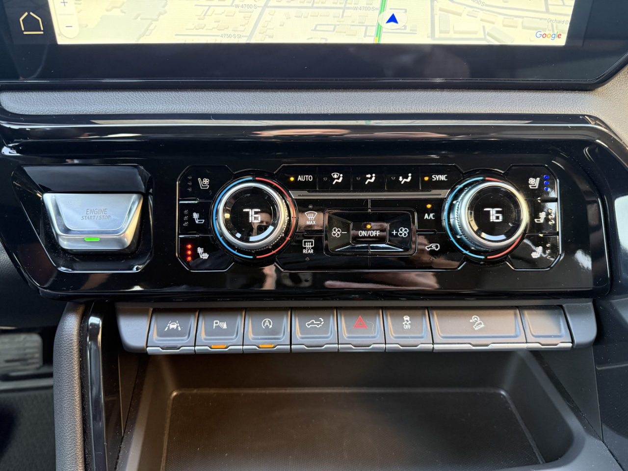 GMC Sierra 1500 4WD Crew Cab 147" AT4 2025