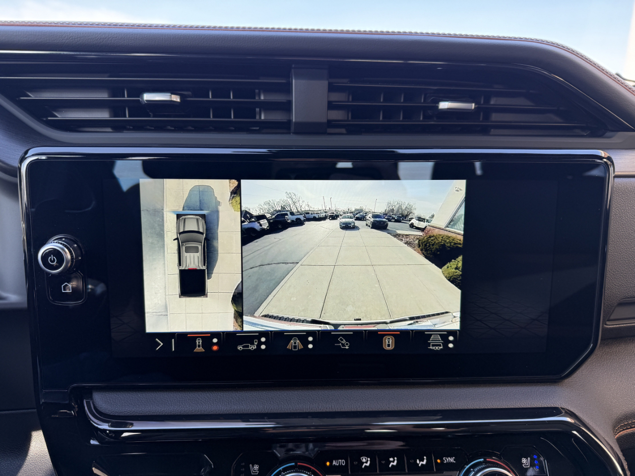 GMC Sierra 1500 4WD Crew Cab 147" AT4 2025